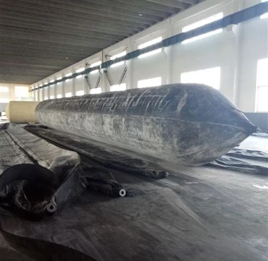 Námořní airbagy 1,8 m x 12 m pro spouštění člunů